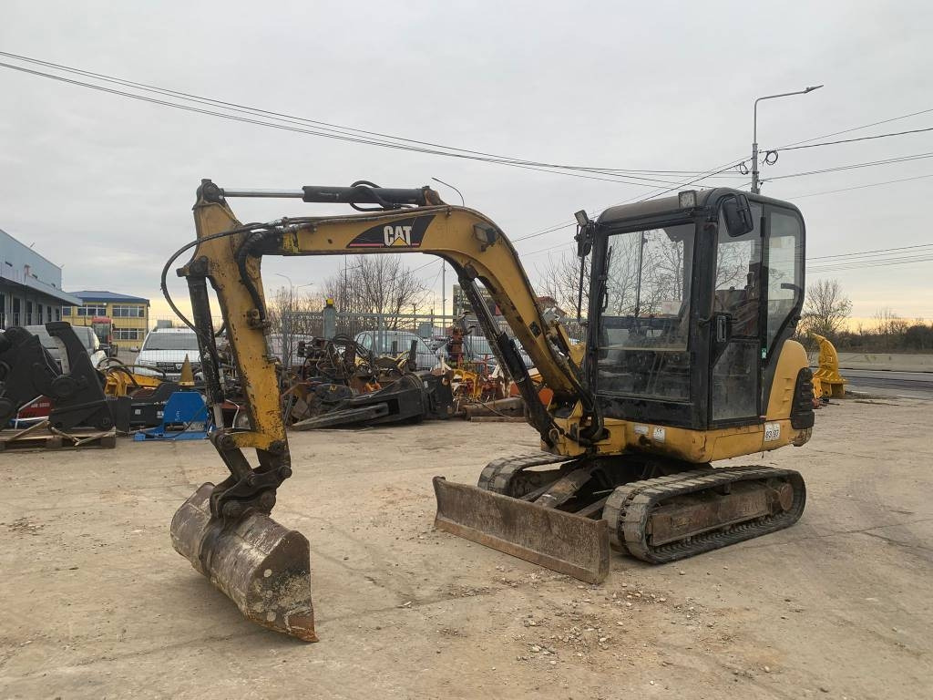 CAT 302.5 - Minibagger: das Bild 1 CAT 302.5 - Minibagger: das Bild 1