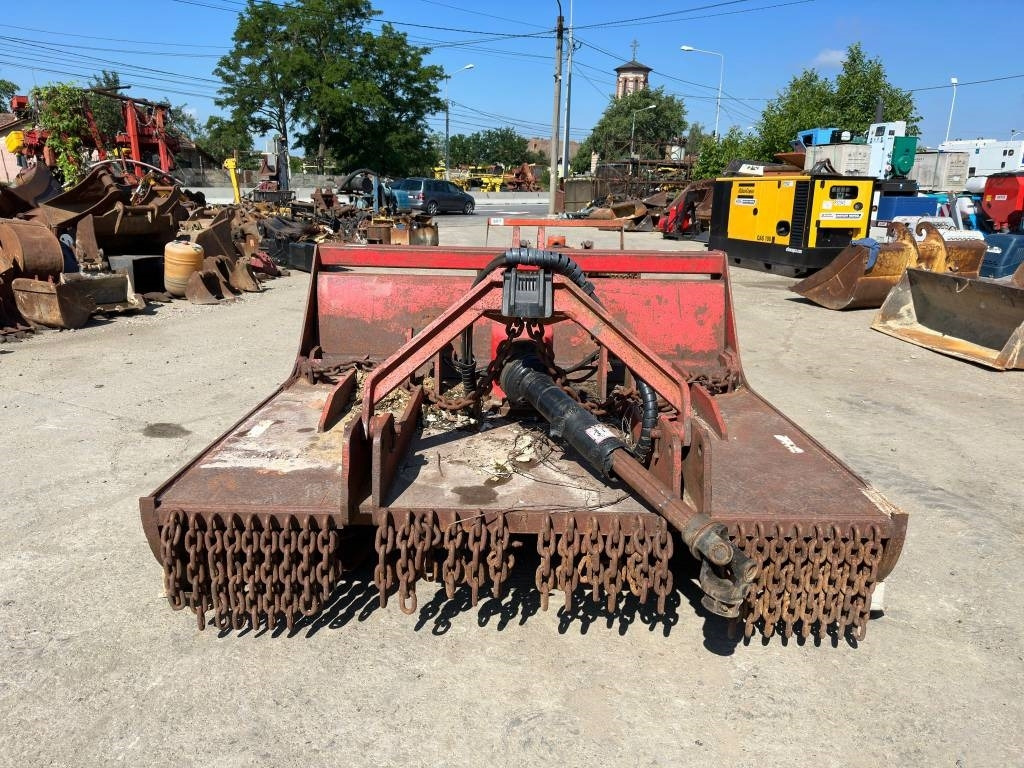 Grenier Franco SD2000 - Forstmulcher: das Bild 1 Grenier Franco SD2000 - Forstmulcher: das Bild 1