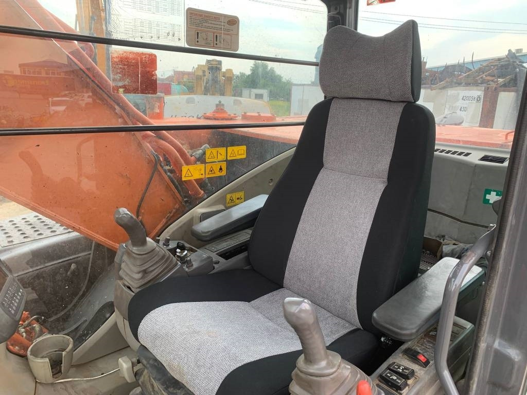 Kettenbagger Hitachi ZX 180 LC-3: das Bild 12