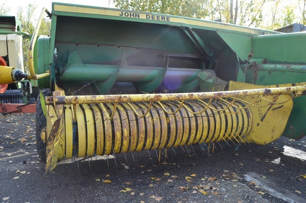 John Deere 468 - Packenpresse: das Bild 3 John Deere 468 - Packenpresse: das Bild 3