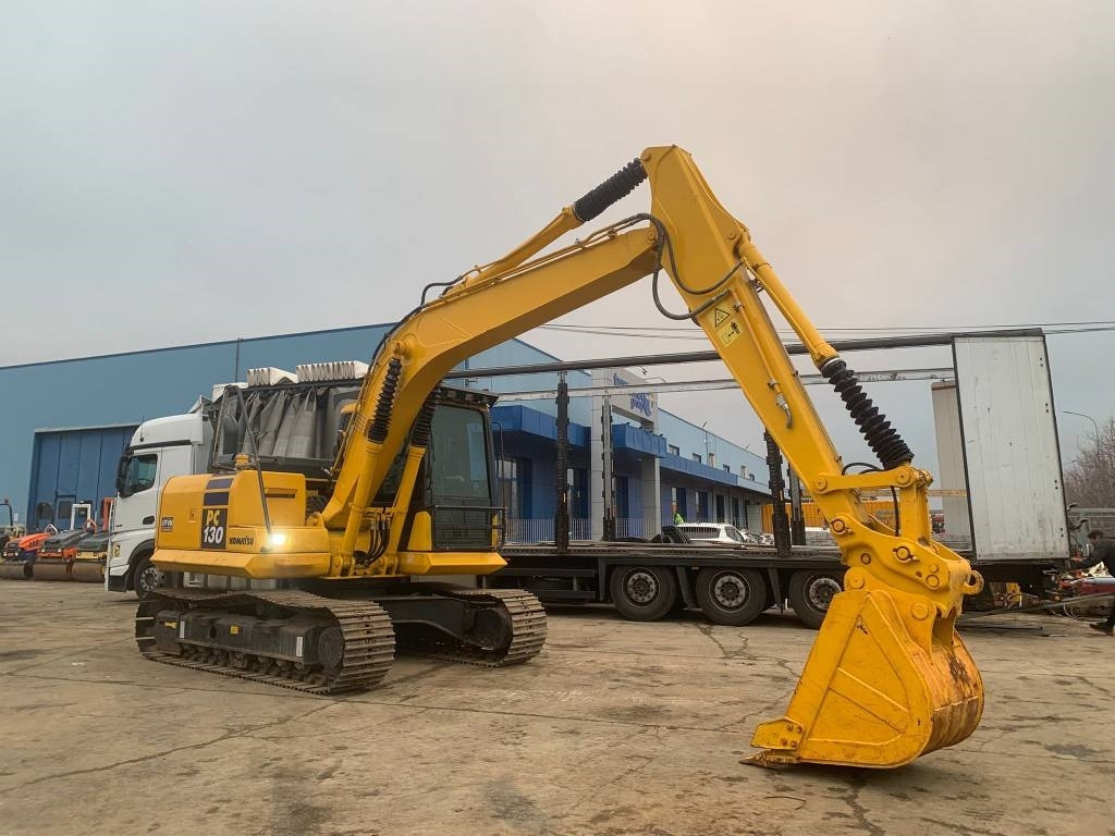 Komatsu PC 130 - Kettenbagger: das Bild 4 Komatsu PC 130 - Kettenbagger: das Bild 4