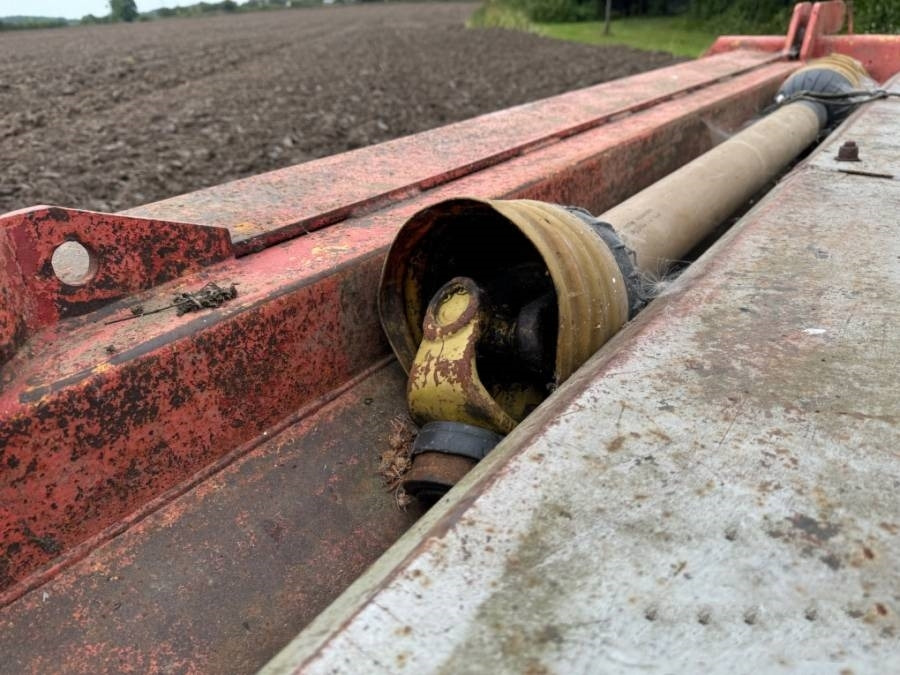 Kuhn 6 - Landmaschine: das Bild 5 Kuhn 6 - Landmaschine: das Bild 5