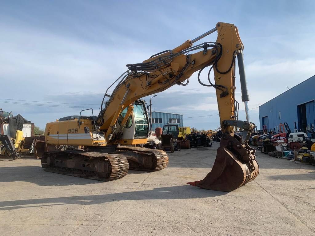 Liebherr R 906 LC Liebherr R 906 LC - Kettenbagger: das Bild 5 Liebherr R 906 LC Liebherr R 906 LC - Kettenbagger: das Bild 5