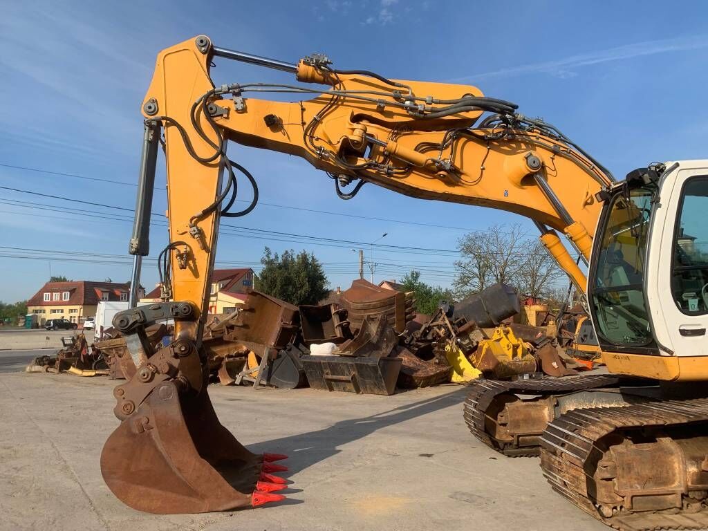 Liebherr R 906 LC Liebherr R 906 LC - Kettenbagger: das Bild 4 Liebherr R 906 LC Liebherr R 906 LC - Kettenbagger: das Bild 4