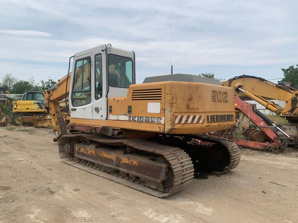 Liebherr R902 For Parts Liebherr R902 For Parts - Kettenbagger: das Bild 2 Liebherr R902 For Parts Liebherr R902 For Parts - Kettenbagger: das Bild 2