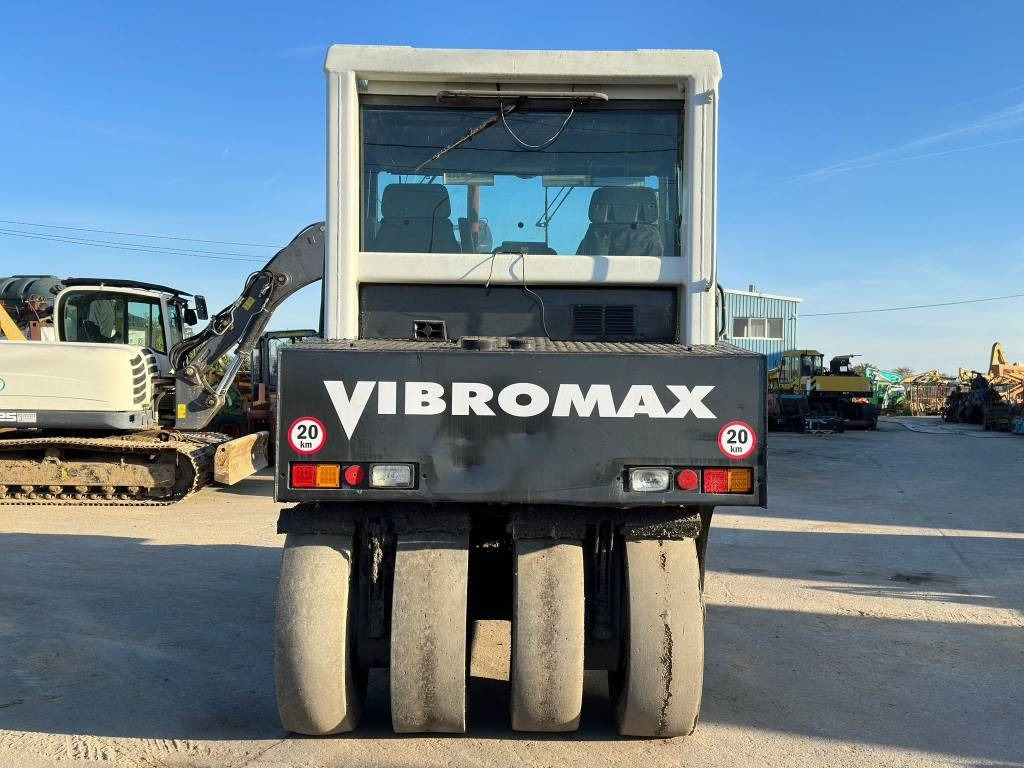 Vibromax W2400 - Gummiradwalze: das Bild 4 Vibromax W2400 - Gummiradwalze: das Bild 4