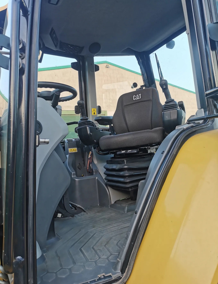 Caterpillar 432 - Baggerlader: das Bild 4 Caterpillar 432 - Baggerlader: das Bild 4
