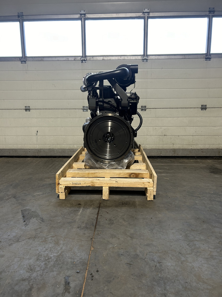 Yanmar 4TNV98T-GGEA - Motor: das Bild 3 Yanmar 4TNV98T-GGEA - Motor: das Bild 3