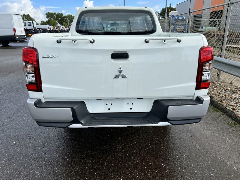 Mitsubishi L200 4x4 - 8 UNITS in WHITE 2.5 D GL Double Cab - EURO 2 - NEW!! Ready for work!!!** - Pick-up, Transporter mit Doppelkabine: das Bild 3 Mitsubishi L200 4x4 - 8 UNITS in WHITE 2.5 D GL Double Cab - EURO 2 - NEW!! Ready for work!!!** - Pick-up, Transporter mit Doppelkabine: das Bild 3