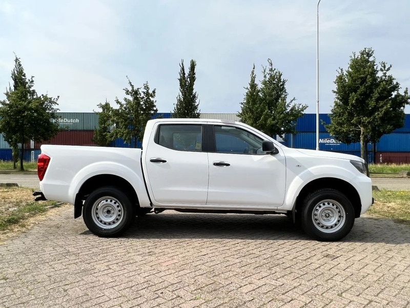 Nissan Navara 4x4 - 22 UNITS - 2.5 D Double Cab - XE - EURO 2 - NEW!! READY FOR WORK!!! - Pick-up, Transporter mit Doppelkabine: das Bild 5 Nissan Navara 4x4 - 22 UNITS - 2.5 D Double Cab - XE - EURO 2 - NEW!! READY FOR WORK!!! - Pick-up, Transporter mit Doppelkabine: das Bild 5