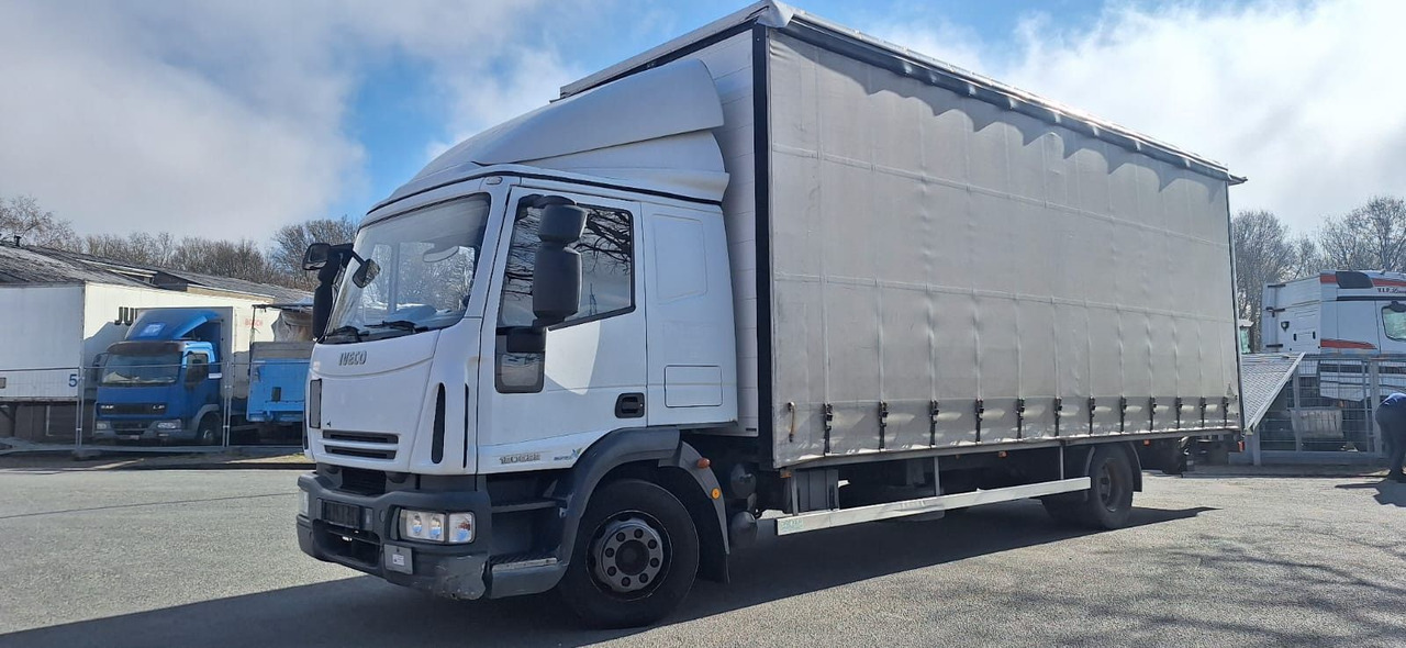 Iveco 120E22 Plane+Sp. G.Haus/Hochdach Klima LBW AHK - Plane LKW: das Bild 1 Iveco 120E22 Plane+Sp. G.Haus/Hochdach Klima LBW AHK - Plane LKW: das Bild 1