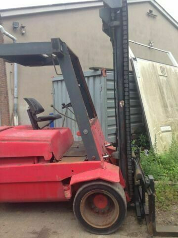 Linde H 40D 5Tonner mit Lange Gabel Deutsche Maschine - Dieselstapler: das Bild 2 Linde H 40D 5Tonner mit Lange Gabel Deutsche Maschine - Dieselstapler: das Bild 2