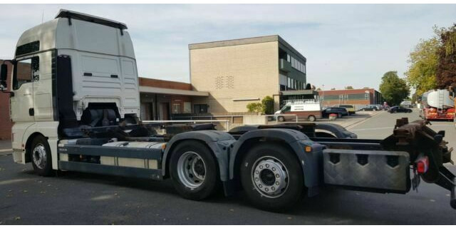 MAN 26.440 TGA BDF 6x2 German Truck - Fahrgestell LKW: das Bild 4 MAN 26.440 TGA BDF 6x2 German Truck - Fahrgestell LKW: das Bild 4