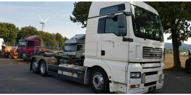 MAN 26.440 TGA BDF 6x2 German Truck - Fahrgestell LKW: das Bild 3 MAN 26.440 TGA BDF 6x2 German Truck - Fahrgestell LKW: das Bild 3