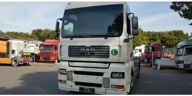 MAN 26.440 TGA BDF 6x2 German Truck - Fahrgestell LKW: das Bild 2 MAN 26.440 TGA BDF 6x2 German Truck - Fahrgestell LKW: das Bild 2