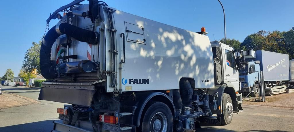 Mercedes-Benz 1824 Axor 1-Hand - Kehrmaschine: das Bild 3 Mercedes-Benz 1824 Axor 1-Hand - Kehrmaschine: das Bild 3