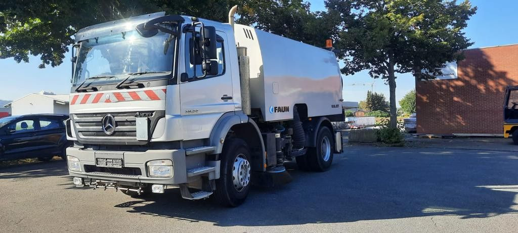 Mercedes-Benz 1824 Axor 1-Hand - Kehrmaschine: das Bild 1 Mercedes-Benz 1824 Axor 1-Hand - Kehrmaschine: das Bild 1