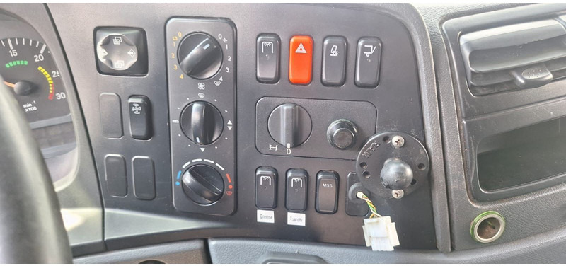 Fahrgestell LKW Mercedes-Benz 1833 2 Achser für BDF mit LBW: das Bild 8 Fahrgestell LKW Mercedes-Benz 1833 2 Achser für BDF mit LBW: das Bild 8