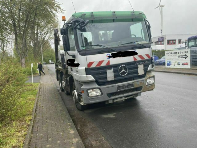 Mercedes-Benz 2641 Absetzer 6x2 Blatt/Luft Klima AHK - Absetzkipper: das Bild 2 Mercedes-Benz 2641 Absetzer 6x2 Blatt/Luft Klima AHK - Absetzkipper: das Bild 2