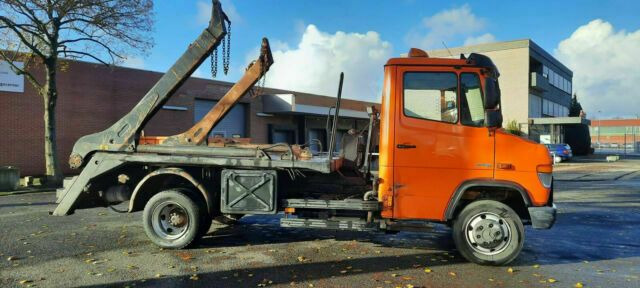 Mercedes-Benz 818D Absetzkipper/Meiller Euro:4 1-Hand - Absetzkipper: das Bild 5 Mercedes-Benz 818D Absetzkipper/Meiller Euro:4 1-Hand - Absetzkipper: das Bild 5