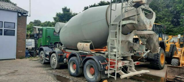 Scania P340PS 4-Achser 8x4 Betonmischer Euro:4 - Fahrmischer: das Bild 3 Scania P340PS 4-Achser 8x4 Betonmischer Euro:4 - Fahrmischer: das Bild 3