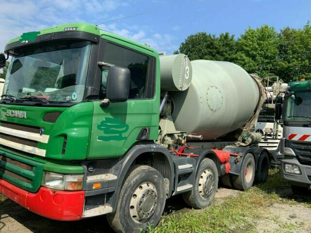 Scania P340PS 8x4 Blatt/Blatt 1-Hand - Fahrmischer: das Bild 1 Scania P340PS 8x4 Blatt/Blatt 1-Hand - Fahrmischer: das Bild 1