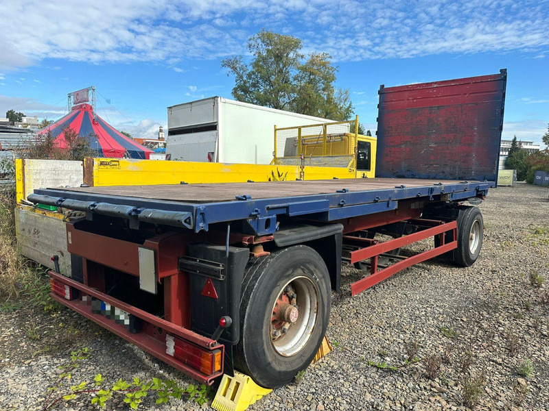Schmitz Cargobull WF18 mit Plattform - Pritschenauflieger/ Plattformauflieger: das Bild 2 Schmitz Cargobull WF18 mit Plattform - Pritschenauflieger/ Plattformauflieger: das Bild 2