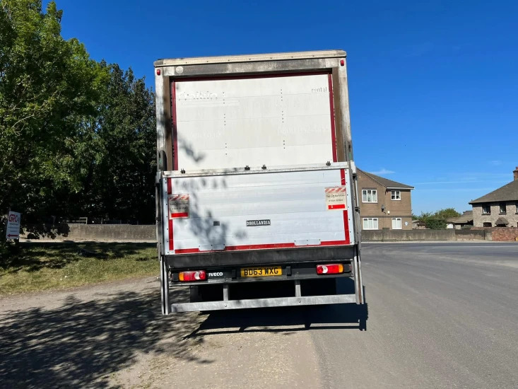 Plane LKW 2013 Iveco Eurocargo Curtainsider: das Bild 12