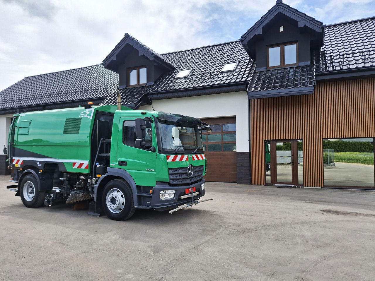 MERCEDES-BENZ Atego 1523 Zamiatarka Kehrmaschine Schmidt SK600 Karcher 2 Motoren Euro 6 PM10 Rura Do Liści - Kehrmaschine: das Bild 1 MERCEDES-BENZ Atego 1523 Zamiatarka Kehrmaschine Schmidt SK600 Karcher 2 Motoren Euro 6 PM10 Rura Do Liści - Kehrmaschine: das Bild 1