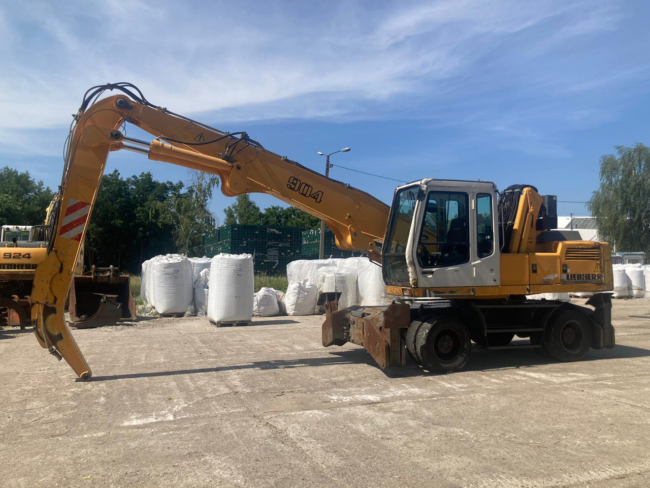 Liebherr A 904 Litronic - Umschlagbagger: das Bild 2 Liebherr A 904 Litronic - Umschlagbagger: das Bild 2