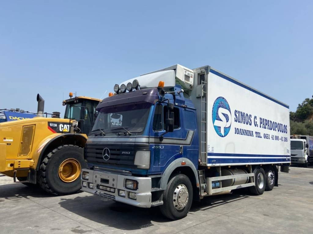 Mercedes-Benz 2553L - Kühlkoffer LKW: das Bild 2 Mercedes-Benz 2553L - Kühlkoffer LKW: das Bild 2