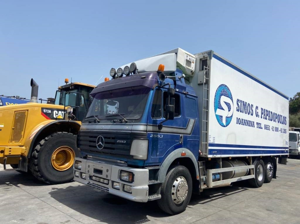 Mercedes-Benz 2553L - Kühlkoffer LKW: das Bild 1 Mercedes-Benz 2553L - Kühlkoffer LKW: das Bild 1