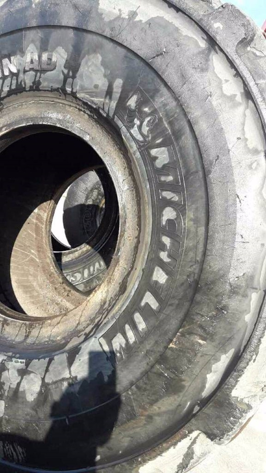 Michelin 29,5R25 X-SUPER TERRAIN /AD - Reifen: das Bild 4 Michelin 29,5R25 X-SUPER TERRAIN /AD - Reifen: das Bild 4