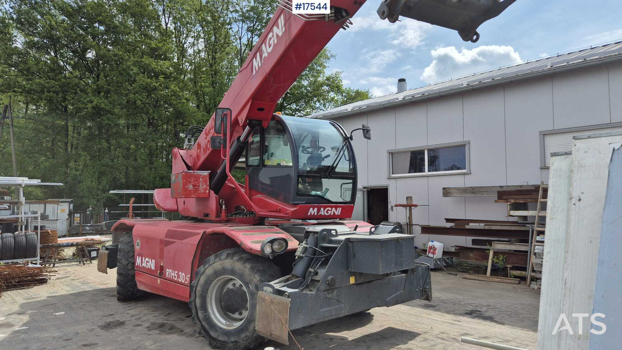Rotating telescopic handler MAGNI RTH 5.30 SM/C (2016) ++++ - Teleskoplader: das Bild 3 Rotating telescopic handler MAGNI RTH 5.30 SM/C (2016) ++++ - Teleskoplader: das Bild 3