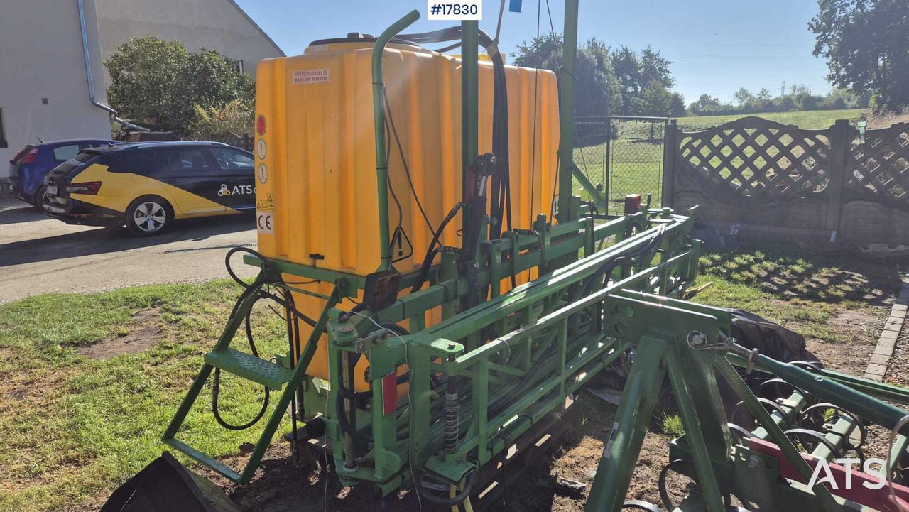 Trailed field sprayer 1000L SKOTAREK P326 (2013) - Anbauspritze: das Bild 4 Trailed field sprayer 1000L SKOTAREK P326 (2013) - Anbauspritze: das Bild 4