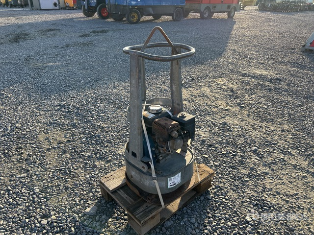 2011 Swepac FR 85 Vibratory Plate Compactor - Rüttelplatte: das Bild 2 2011 Swepac FR 85 Vibratory Plate Compactor - Rüttelplatte: das Bild 2
