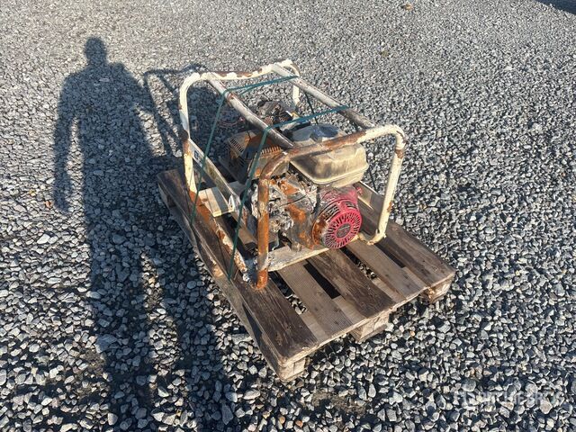 Sdmo R7.5T Generator Set - Stromgenerator: das Bild 4 Sdmo R7.5T Generator Set - Stromgenerator: das Bild 4