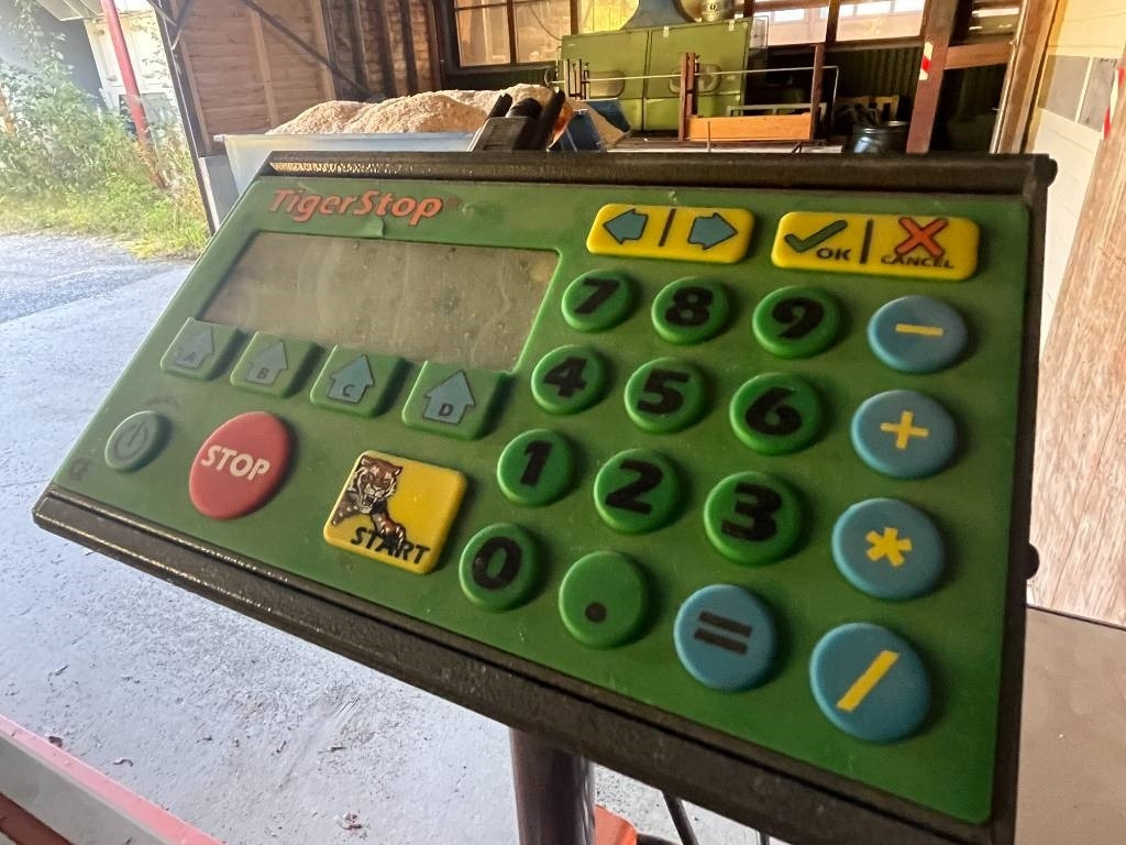 Werkzeugmaschine Annet GRAULE QNF Crosscut saw with TigerStop TS 4.8 L Au: das Bild 20 Werkzeugmaschine Annet GRAULE QNF Crosscut saw with TigerStop TS 4.8 L Au: das Bild 20