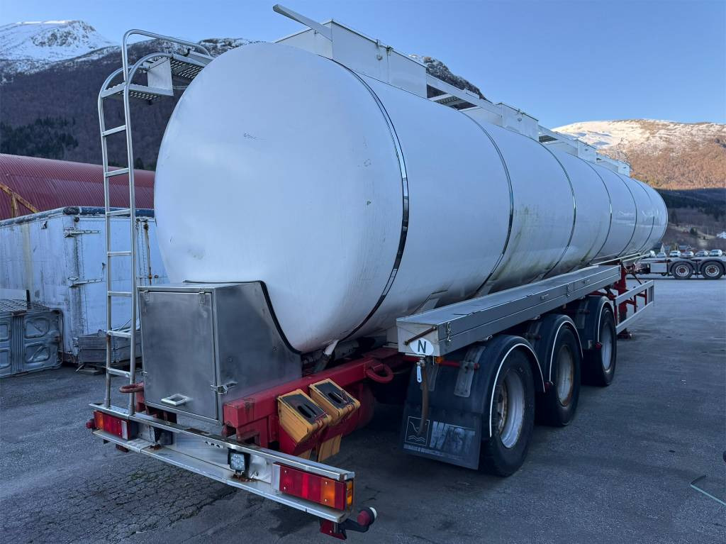 Annet Schrader tank trailer 32 m2 - Tankauflieger: das Bild 1 Annet Schrader tank trailer 32 m2 - Tankauflieger: das Bild 1