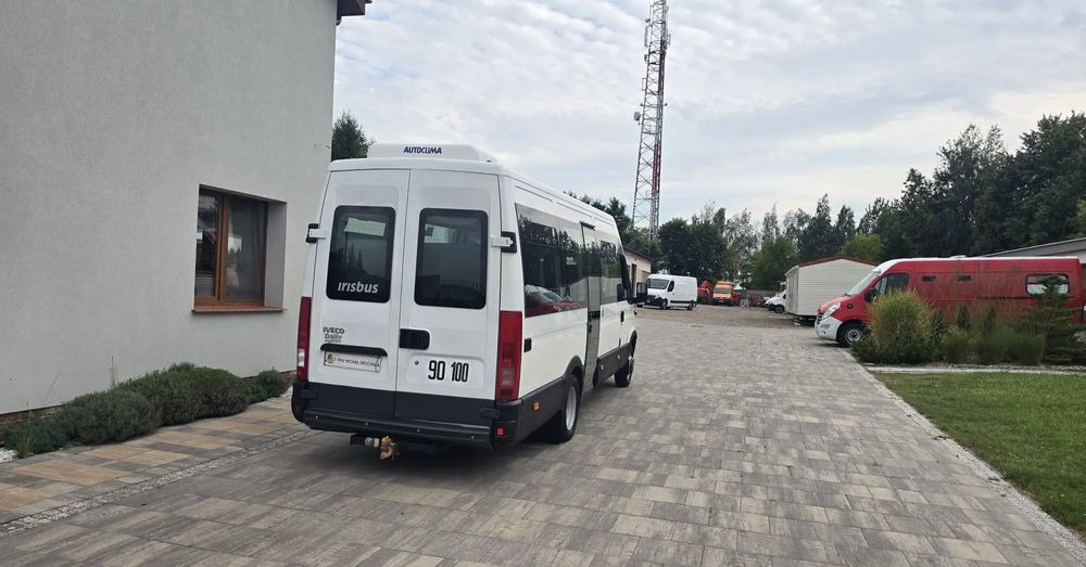 Iveco 50c15 - Kleinbus, Personentransporter: das Bild 3 Iveco 50c15 - Kleinbus, Personentransporter: das Bild 3