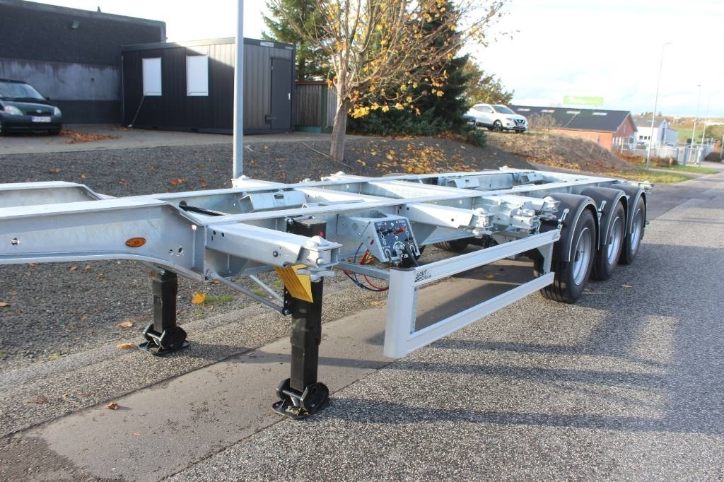 AMT CO310 - Container chassis med udskud i bag - Container/ Wechselfahrgestell Auflieger: das Bild 4 AMT CO310 - Container chassis med udskud i bag - Container/ Wechselfahrgestell Auflieger: das Bild 4