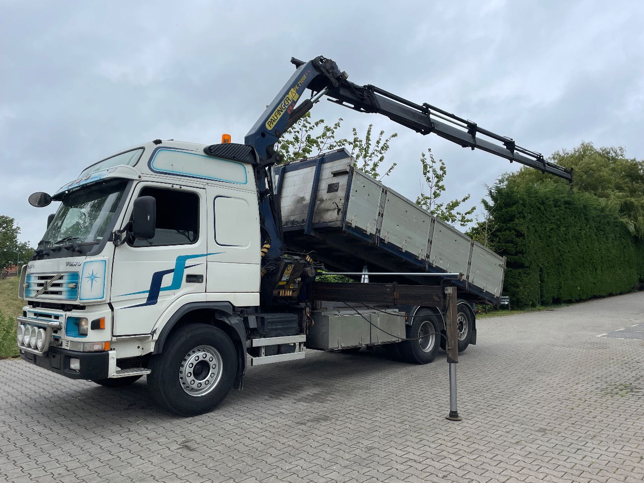 Volvo FM 7 310hp with Palfinger PK21000 with remote and tipper - Kipper, Autokran: das Bild 1 Volvo FM 7 310hp with Palfinger PK21000 with remote and tipper - Kipper, Autokran: das Bild 1