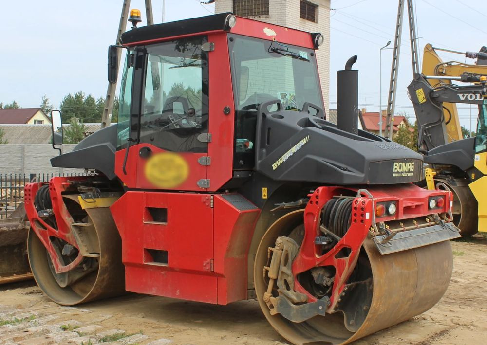 Bomag BW174 AP-AM - Walzen: das Bild 2 Bomag BW174 AP-AM - Walzen: das Bild 2