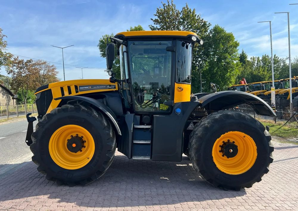 JCB Fastrac 4220 - Traktor: das Bild 2 JCB Fastrac 4220 - Traktor: das Bild 2