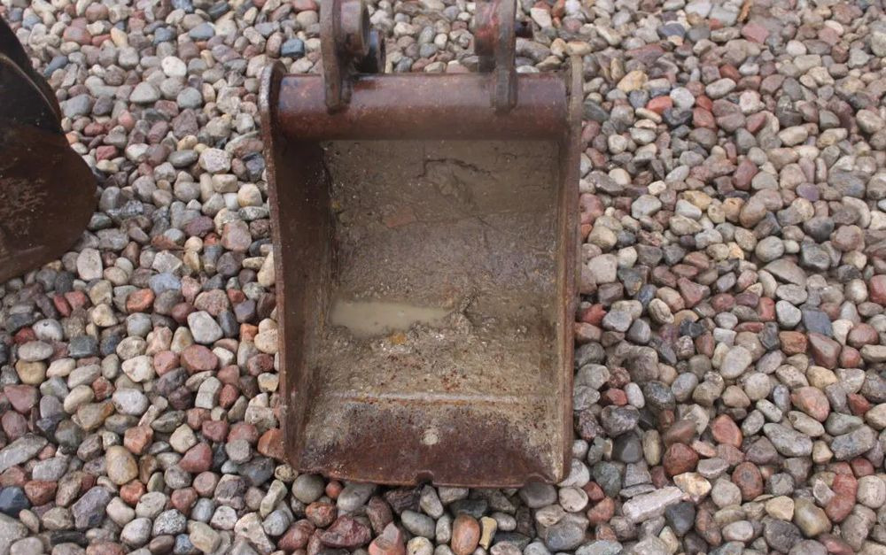 ŁYŻKA DO KOPANIA 30cm / sworzeń 40mm L594 - Baggerschaufel: das Bild 1 ŁYŻKA DO KOPANIA 30cm / sworzeń 40mm L594 - Baggerschaufel: das Bild 1
