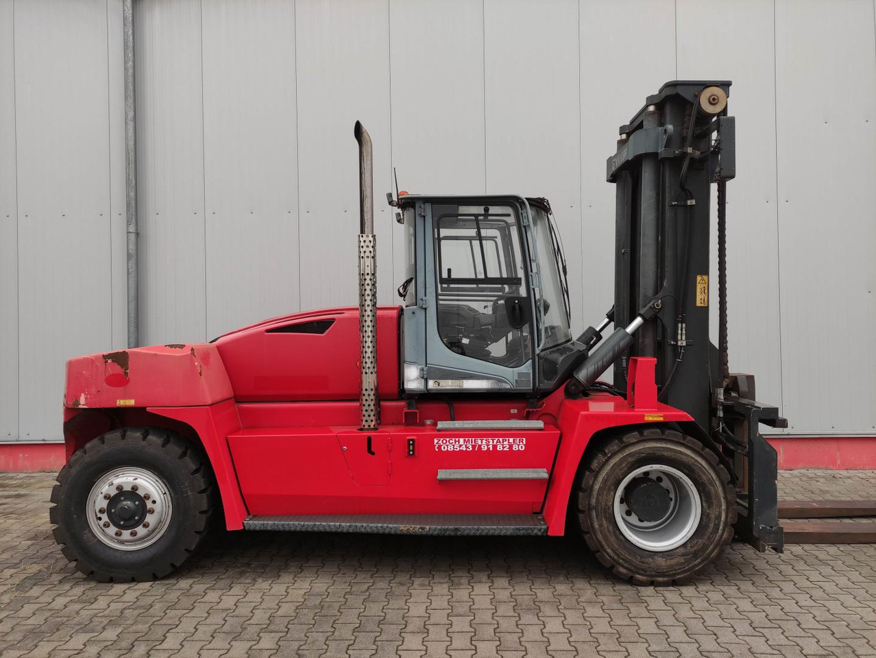 Kalmar DCG160-12 - Containerstapler: das Bild 2 Kalmar DCG160-12 - Containerstapler: das Bild 2