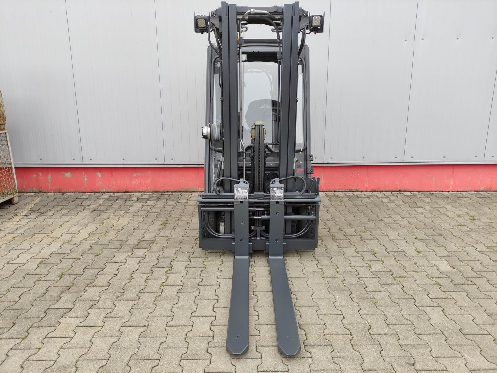 Linde E16-02-386 - Elektrostapler: das Bild 3 Linde E16-02-386 - Elektrostapler: das Bild 3