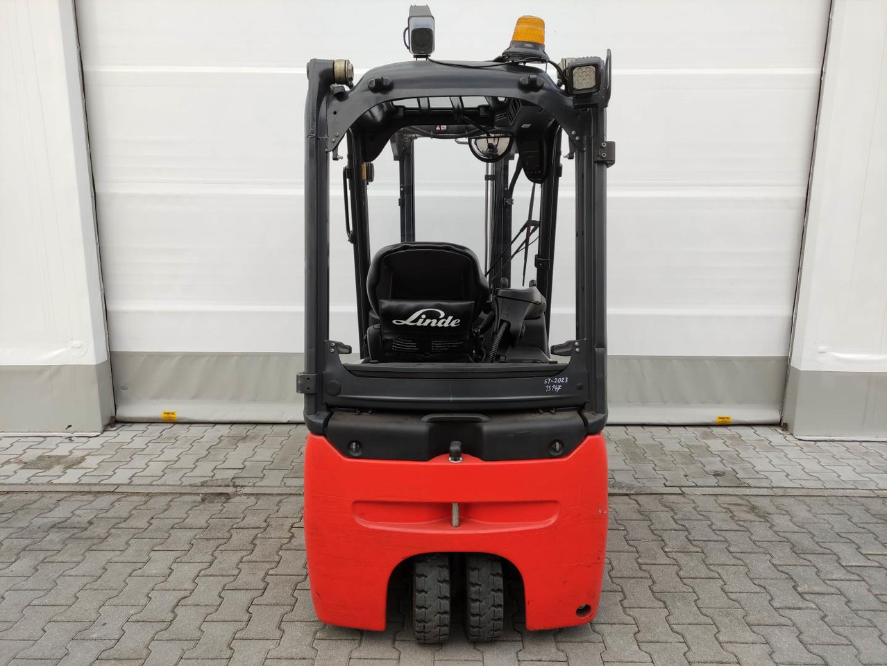 Linde E16-02-386-EVO - Elektrostapler: das Bild 4 Linde E16-02-386-EVO - Elektrostapler: das Bild 4