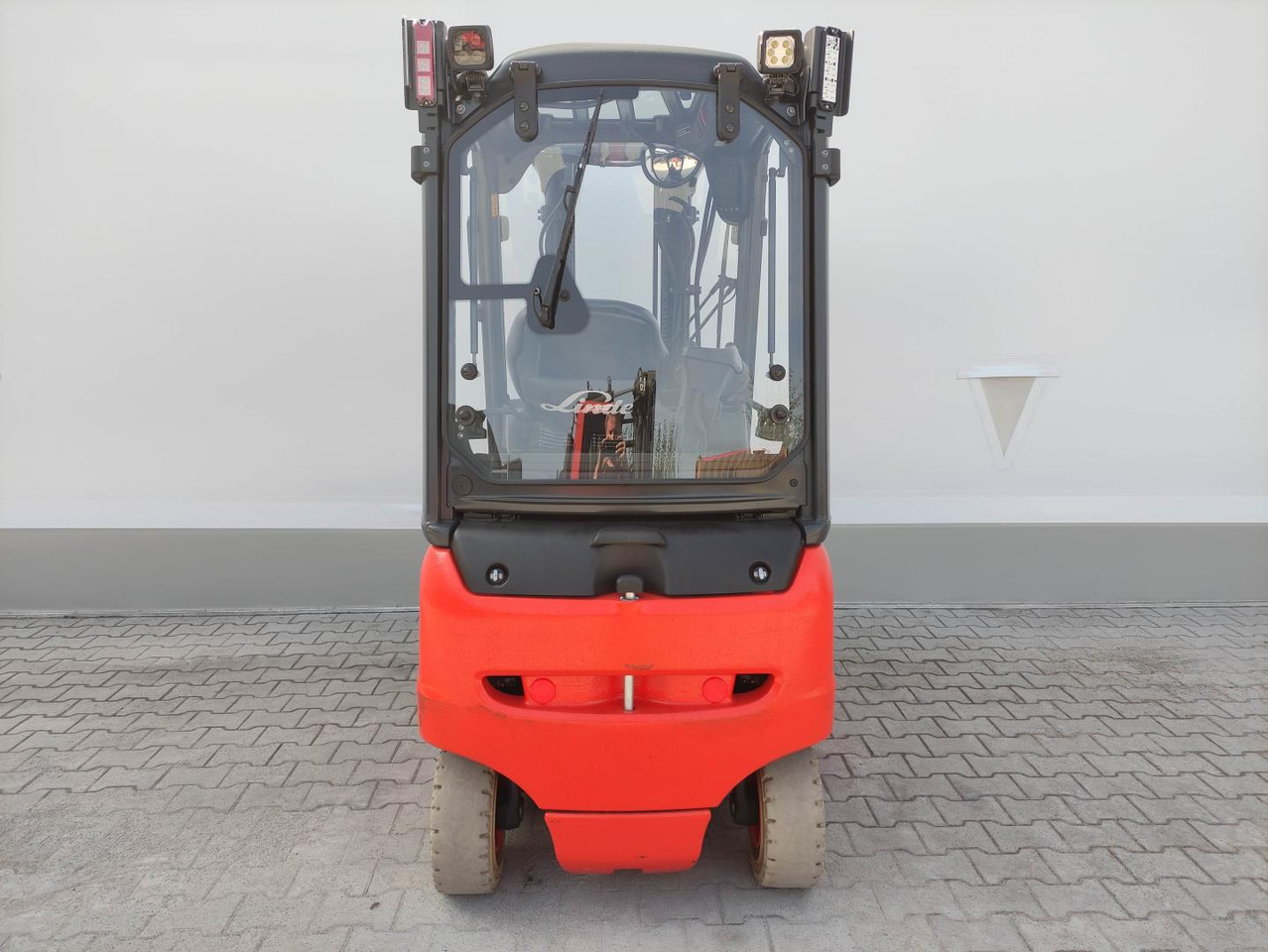 Linde E20PH-02-EVO-386 - Elektrostapler: das Bild 4 Linde E20PH-02-EVO-386 - Elektrostapler: das Bild 4