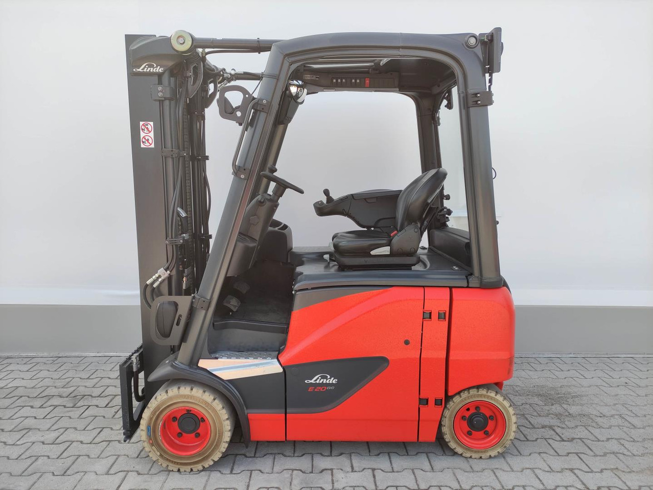 Linde E20PH-02-EVO-386 - Elektrostapler: das Bild 1 Linde E20PH-02-EVO-386 - Elektrostapler: das Bild 1
